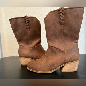NWOT Dr. Scholls Boots-Layla